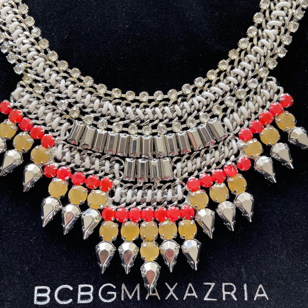 BCBG MAX AZRIA BAGUETTE STONE STATEMENT NECKLACE